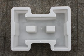 預制護坡模具該怎么養護？